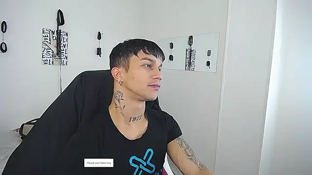 Snapshot of Leonard_Price chatting on 03/24/26, 03:33 Leonard Price online show from 03/24/26, 03:33