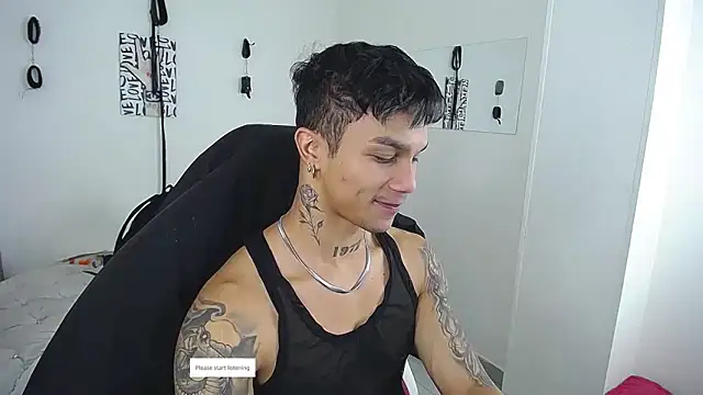 Snapshot of Leonard_Price chatting on 03/25/26, 03:23 Leonard Price online show from 03/25/26, 03:23