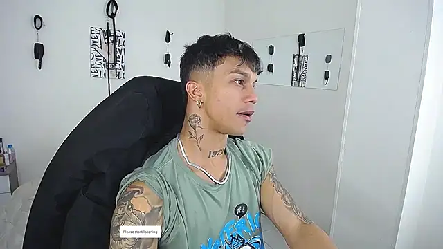 Snapshot of Leonard_Price chatting on 04/01/26, 12:55 Leonard Price online show from 04/01/26, 12:55