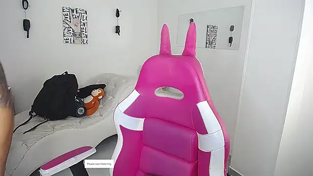 Snapshot of Leonard_Price chatting on 04/17/26, 03:09 Leonard Price online show from 04/17/26, 03:09