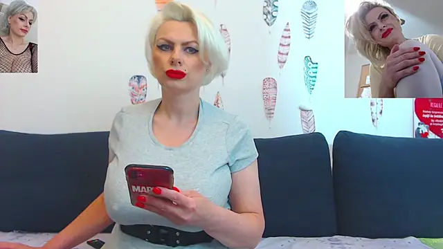 Snapshot of ForeverBarbie_ chatting on 06/20/26, 12:03 ForeverBarbie online show from 06/20/26, 12:03