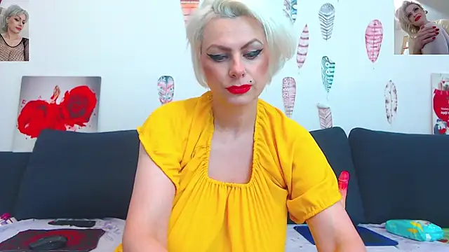 Snapshot of ForeverBarbie_ chatting on 07/10/26, 05:59 ForeverBarbie online show from 07/10/26, 05:59