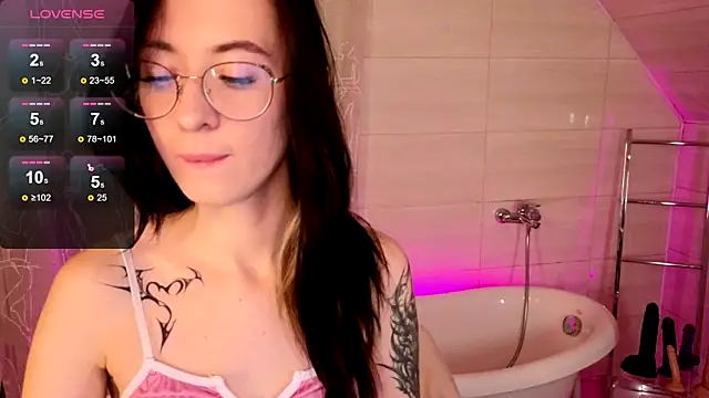 Dark Lola  online show from 12/07/24, 12:45