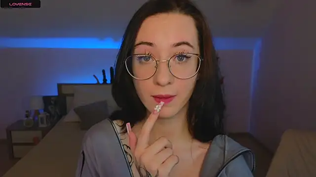 Dark Lola  online show from 12/21/24, 09:55