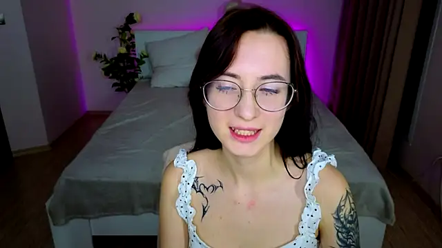 Dark Lola  online show from 01/17/25, 03:53