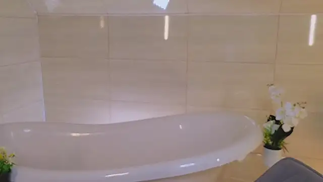 Dark Lola  online show from 09/10/25, 09:20