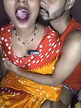 Snapshot of Indian_Lust_Couple chatting on 06/07/26, 02:27 Indian Lust Couple online show from 06/07/26, 02:27