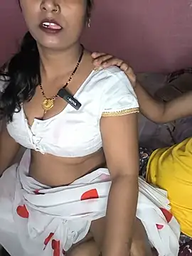Snapshot of Indian_Lust_Couple chatting on 06/08/26, 09:42 Indian Lust Couple online show from 06/08/26, 09:42