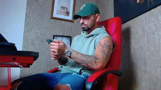 NigelBoydXXX online show from 12/18/24, 06:57