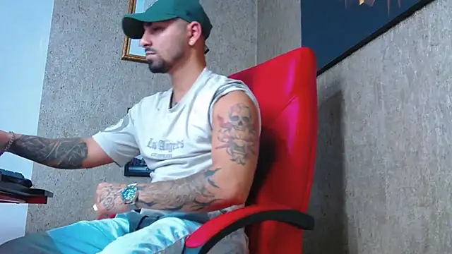 NigelBoydXXX online show from 01/05/25, 05:09