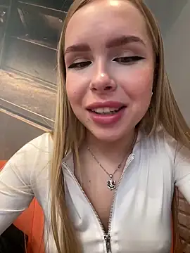 mur girl online show from 02/26/25, 11:09