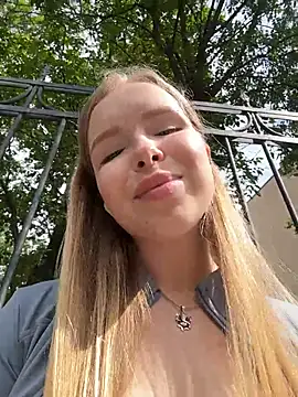 mur girl online show from 07/05/26, 12:12