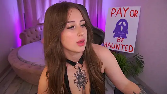 Snapshot of GentleAdellee chatting on 10/30/25, 01:56 GentleAdellee online show from 10/30/25, 01:56