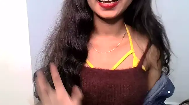 Snapshot of RIYAA_2 chatting on 12/31/24, 12:32 RIYAA 2 online show from 12/31/24, 12:32