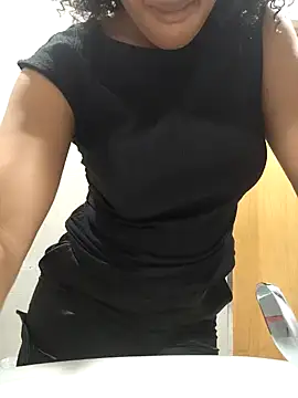 Snapshot of SEXIEST-BADDIE chatting on 01/09/25, 03:01 SEXIEST-BADDIE online show from 01/09/25, 03:01