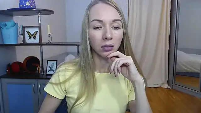 Snapshot of catAlisa chatting on 12/02/24, 10:07 catAlisa online show from 12/02/24, 10:07