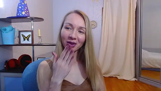 Snapshot of catAlisa chatting on 12/06/24, 10:16 catAlisa online show from 12/06/24, 10:16