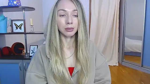 Snapshot of catAlisa chatting on 12/12/24, 06:47 catAlisa online show from 12/12/24, 06:47