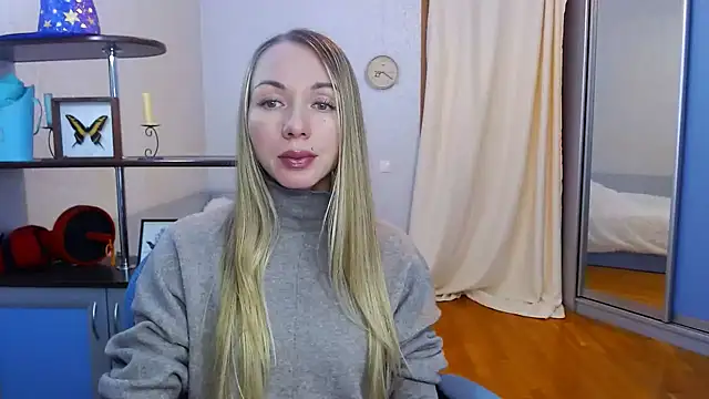 Snapshot of catAlisa chatting on 12/13/24, 09:57 catAlisa online show from 12/13/24, 09:57