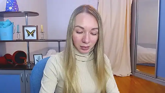 Snapshot of catAlisa chatting on 12/24/24, 06:44 catAlisa online show from 12/24/24, 06:44