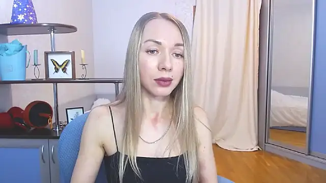 Snapshot of catAlisa chatting on 12/25/24, 09:56 catAlisa online show from 12/25/24, 09:56