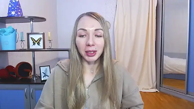 Snapshot of catAlisa chatting on 01/08/25, 07:55 catAlisa online show from 01/08/25, 07:55