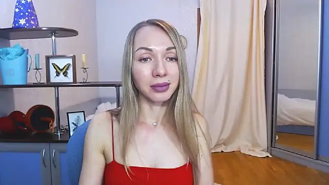 Snapshot of catAlisa chatting on 01/08/25, 02:03 catAlisa online show from 01/08/25, 02:03