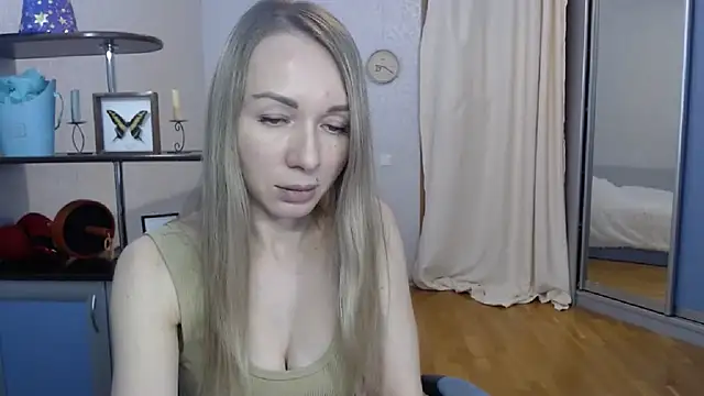 Snapshot of catAlisa chatting on 01/13/25, 07:00 catAlisa online show from 01/13/25, 07:00