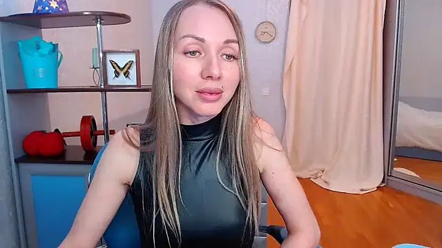 Snapshot of catAlisa chatting on 03/17/25, 01:18 catAlisa online show from 03/17/25, 01:18