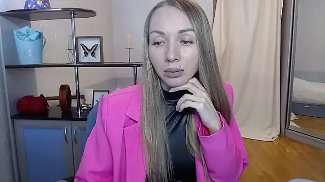 Snapshot of catAlisa chatting on 03/21/25, 07:00 catAlisa online show from 03/21/25, 07:00