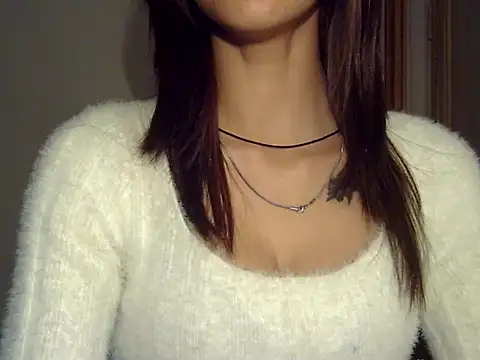 MAAYRA 09 online show from 12/05/25, 01:47