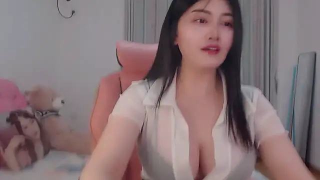 Snapshot of Little-sweet chatting on 03/16/25, 02:21 Little-sweet online show from 03/16/25, 02:21