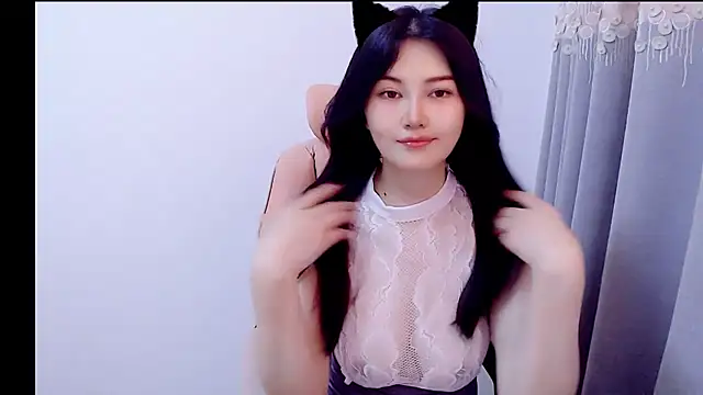 Snapshot of Little-sweet chatting on 10/11/25, 02:22 Little-sweet online show from 10/11/25, 02:22