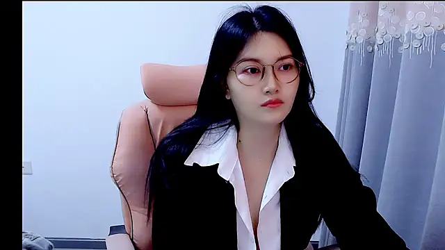 Snapshot of Little-sweet chatting on 10/30/25, 04:47 Little-sweet online show from 10/30/25, 04:47