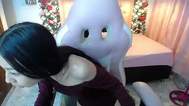 Snapshot of NathaliaSweet_11 chatting on 12/04/24, 02:48 NathaliaSweet 11 online show from 12/04/24, 02:48