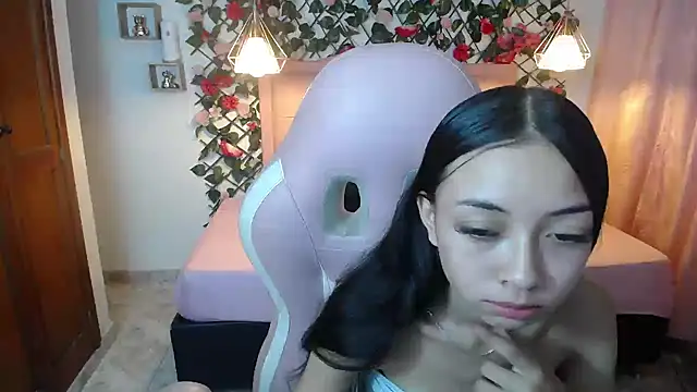 Snapshot of NathaliaSweet_11 chatting on 12/19/24, 01:51 NathaliaSweet 11 online show from 12/19/24, 01:51