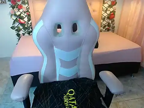 Snapshot of NathaliaSweet_11 chatting on 12/27/24, 05:26 NathaliaSweet 11 online show from 12/27/24, 05:26