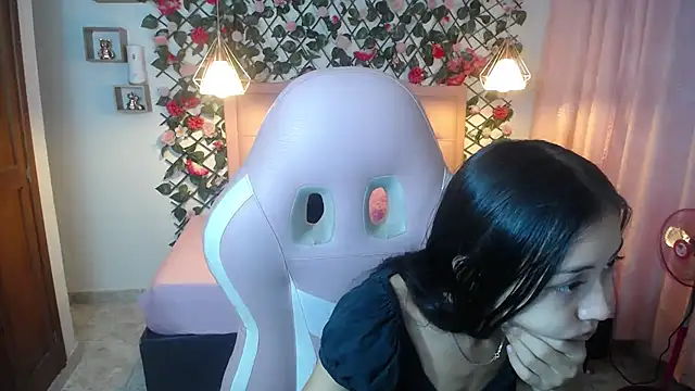 Snapshot of NathaliaSweet_11 chatting on 01/04/25, 02:14 NathaliaSweet 11 online show from 01/04/25, 02:14