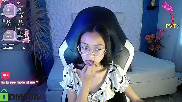 Snapshot of NathaliaSweet_11 chatting on 02/10/25, 05:19 NathaliaSweet 11 online show from 02/10/25, 05:19