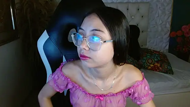 Snapshot of NathaliaSweet_11 chatting on 09/16/25, 01:45 NathaliaSweet 11 online show from 09/16/25, 01:45