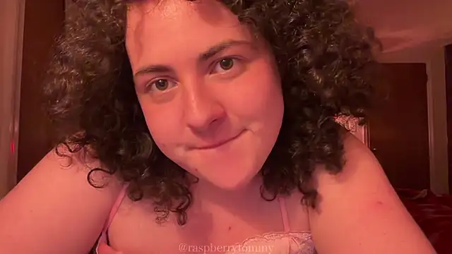 Snapshot of RaspberryTommyFTM chatting on 03/11/26, 01:55 RaspberryTommyFTM online show from 03/11/26, 01:55