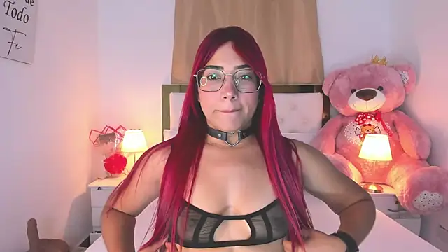 Snapshot of SofiaBosch chatting on 09/22/25, 03:52 SofiaBosch online show from 09/22/25, 03:52