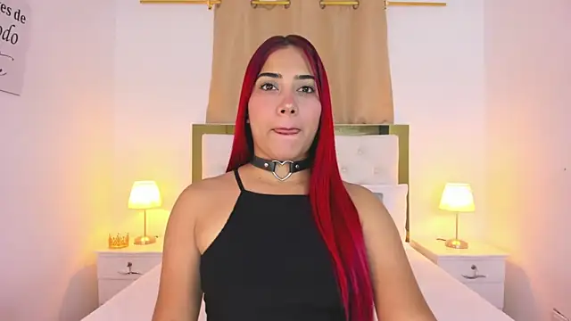 Snapshot of SofiaBosch chatting on 10/29/25, 01:30 SofiaBosch online show from 10/29/25, 01:30