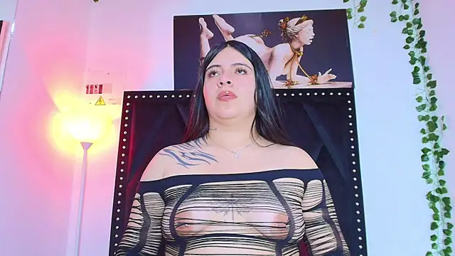 Naia x online show from 02/17/26, 09:32