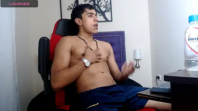 Snapshot of karlgiles_ chatting on 12/15/24, 06:37 karlgiles online show from 12/15/24, 06:37