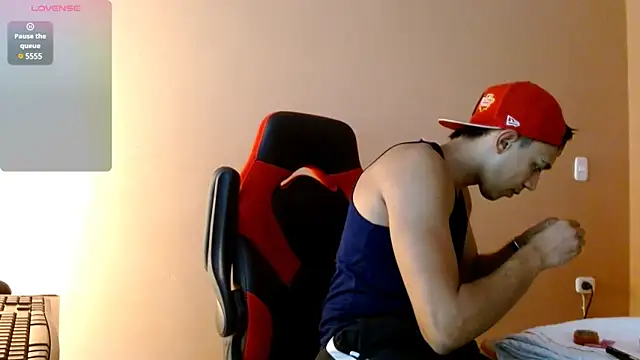 Snapshot of karlgiles_ chatting on 01/10/25, 07:00 karlgiles online show from 01/10/25, 07:00