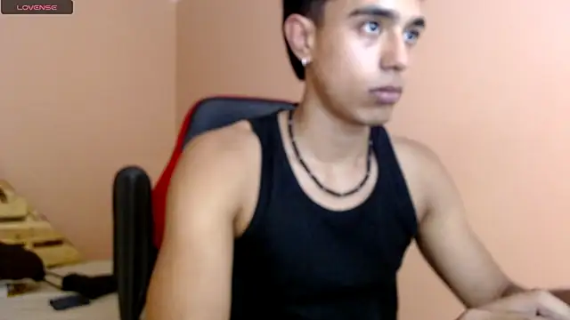 Snapshot of karlgiles_ chatting on 02/16/25, 06:43 karlgiles online show from 02/16/25, 06:43