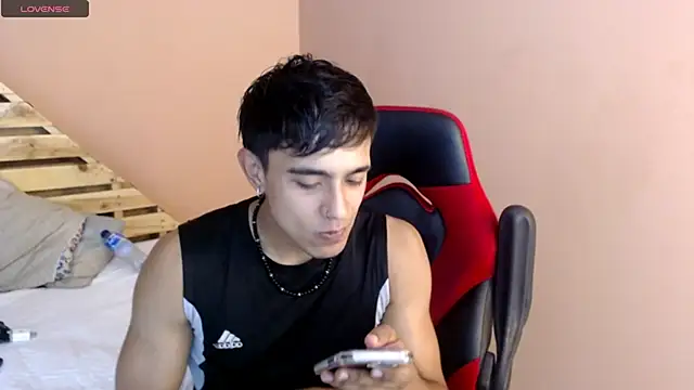 Snapshot of karlgiles_ chatting on 02/26/25, 06:00 karlgiles online show from 02/26/25, 06:00