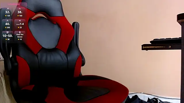 Snapshot of karlgiles_ chatting on 03/08/25, 06:47 karlgiles online show from 03/08/25, 06:47