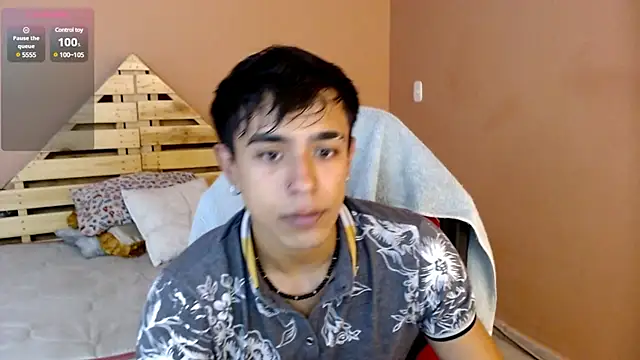 Snapshot of karlgiles_ chatting on 03/13/25, 05:50 karlgiles online show from 03/13/25, 05:50